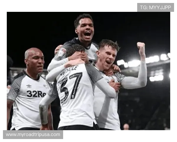 足总杯利兹联三球逆转德比晋级